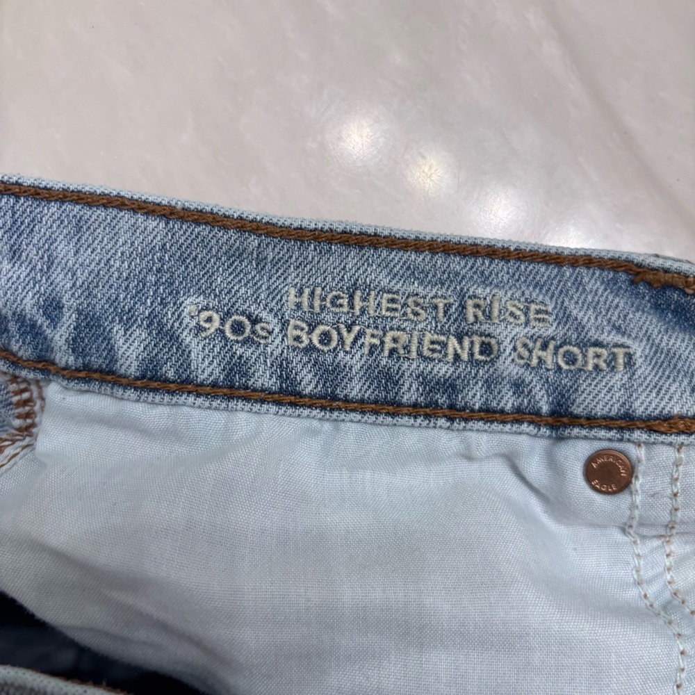 Light Wash Distressed Boyfriend Shorts | American Eagle Size 16 - Picture 6 of 12